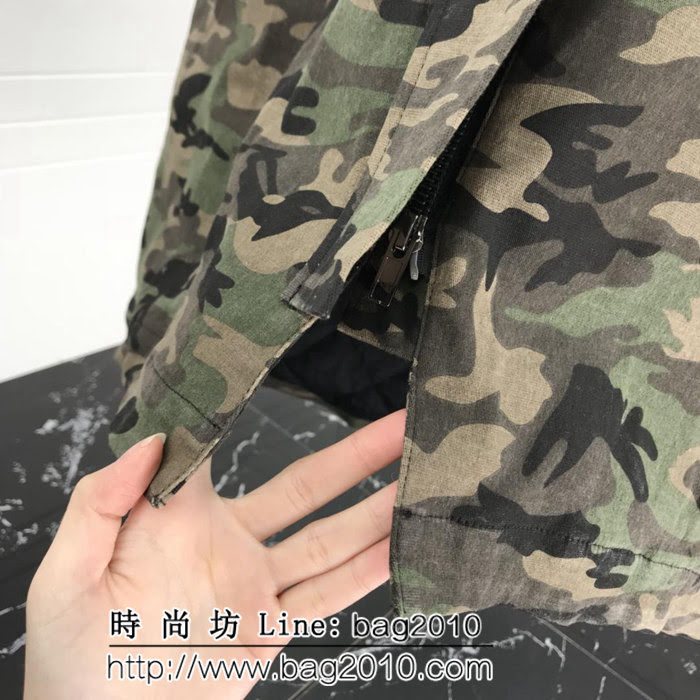 VALENTINO華倫天奴 19ss春季新款 迷彩軍旅風 長款外套 內裏薄棉 袖子背後柳丁設計 男女同款 ydi2608